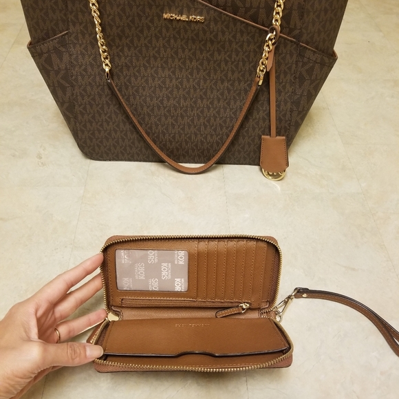 NWT MK large x chain purse and wallet set - Picture 4 of 15